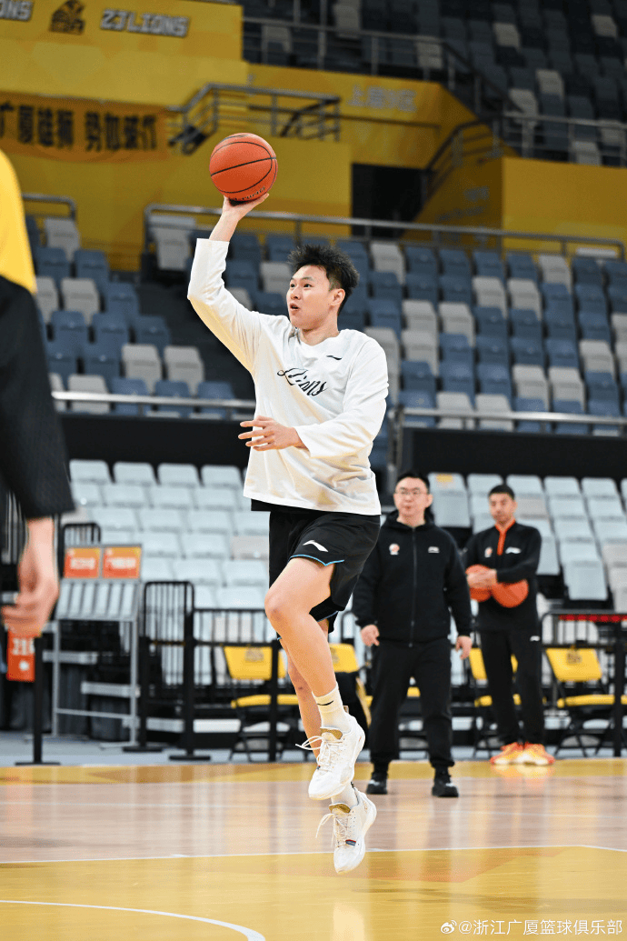 爱游戏入口-2024季后赛男篮广东对浙江广厦